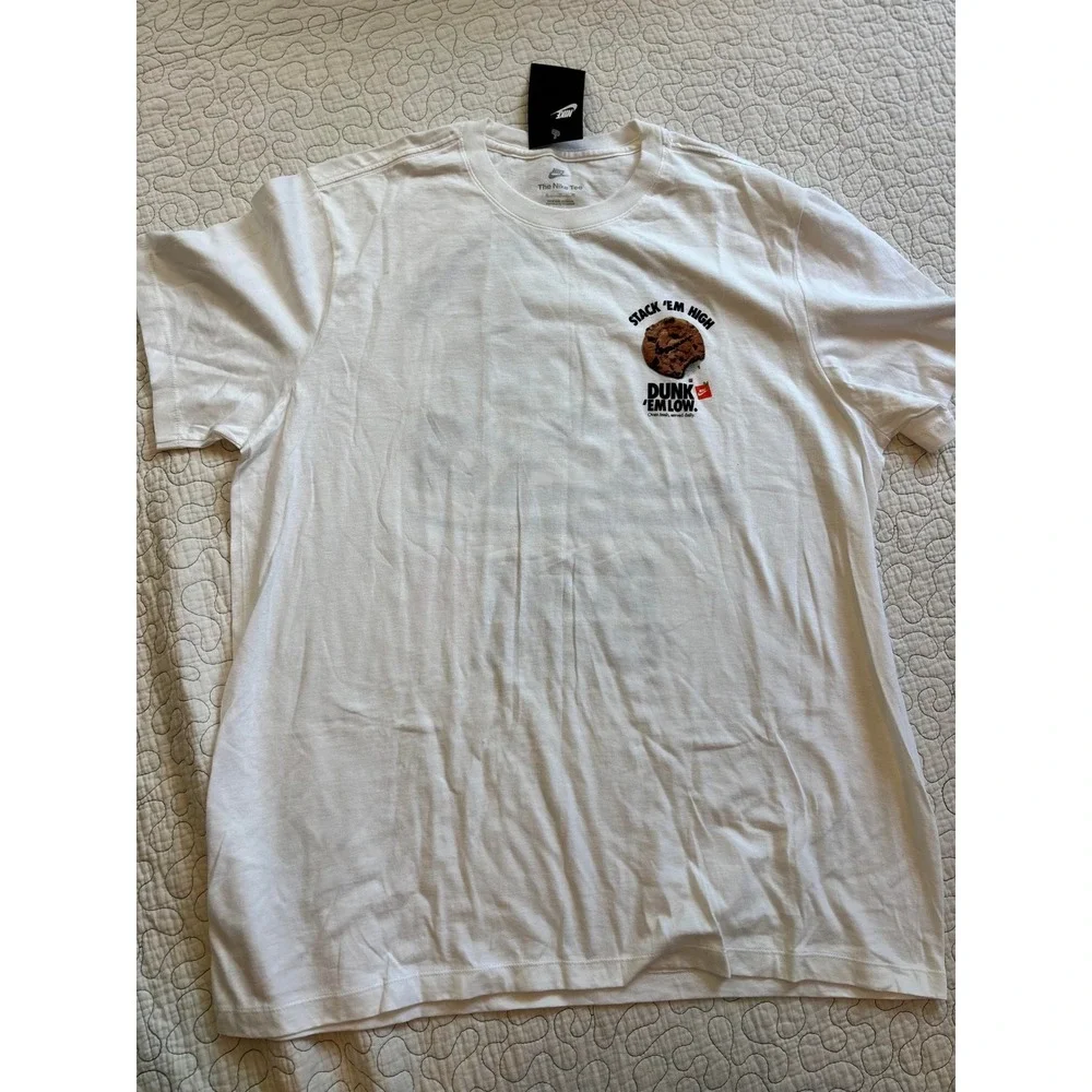 Nike Mens Size XL Stack Em High Dunk‎ Em Low Cookie Shirt White